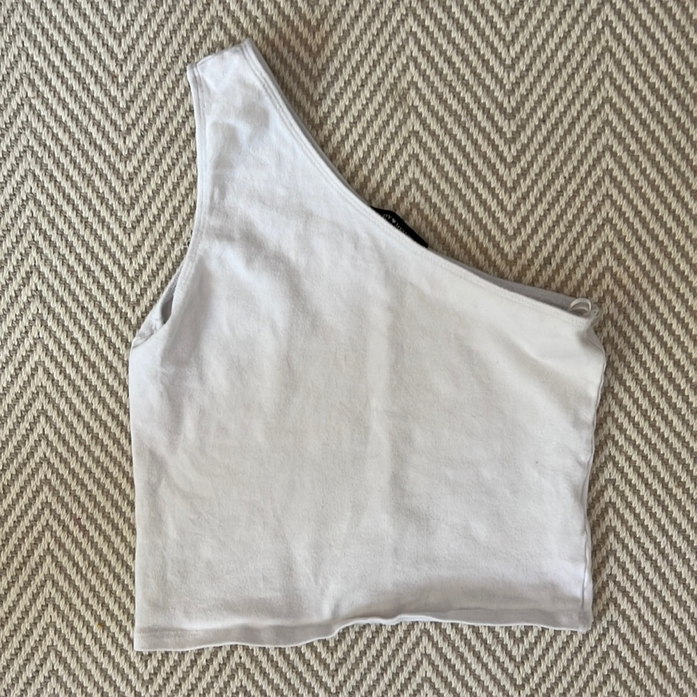 Brandy Melville one shoulder tank!